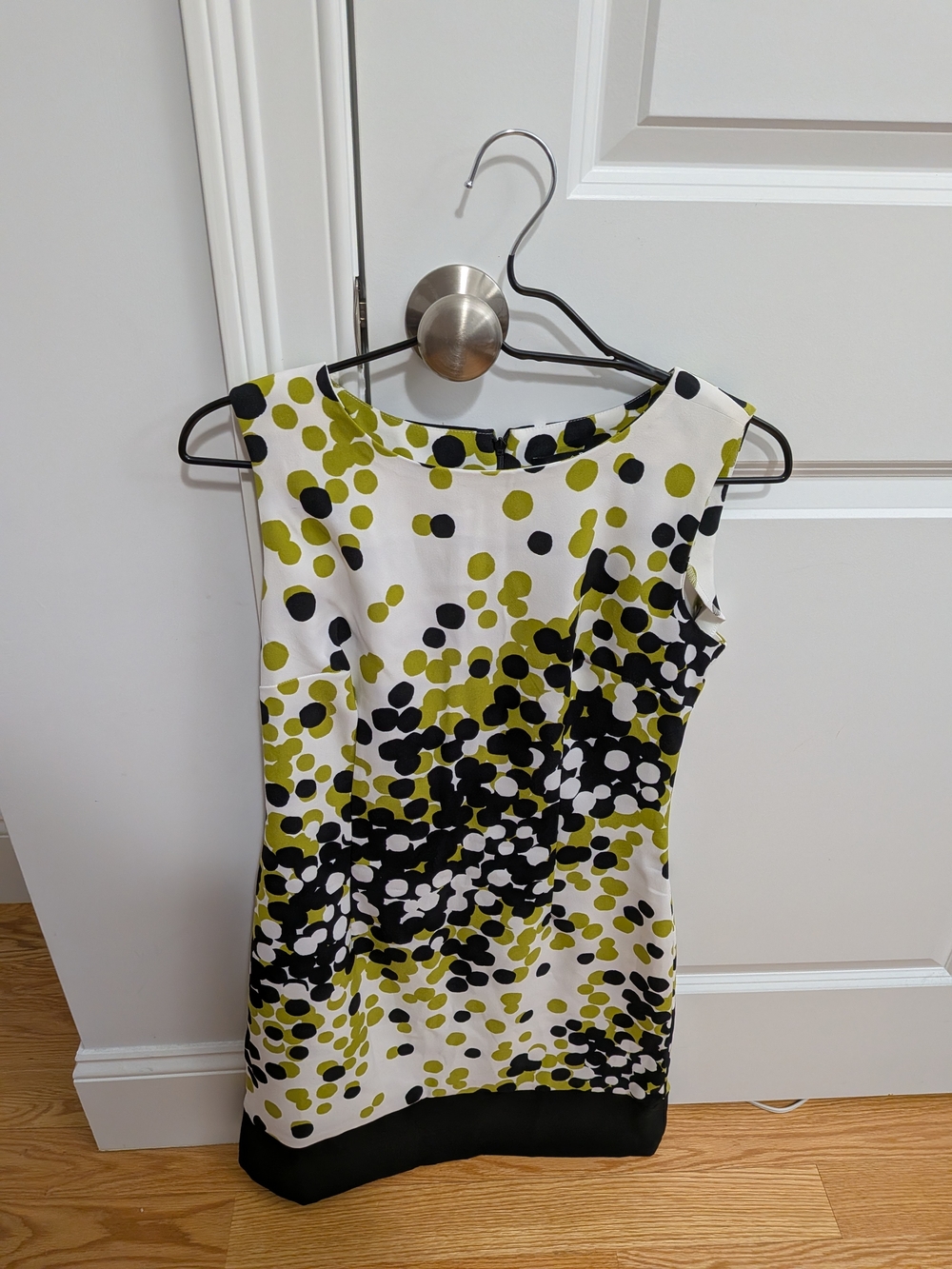 Ronni Nicole Sleeveless Dot-Print Mini Dress in White, Green & Black